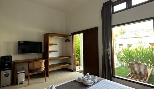 Villa, vistas a la piscina