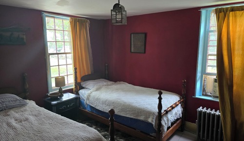 Business Suite, Half Bath, Downstairs