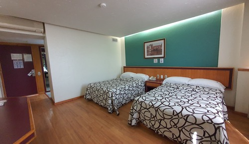 Habitación Confort doble, 2 camas dobles