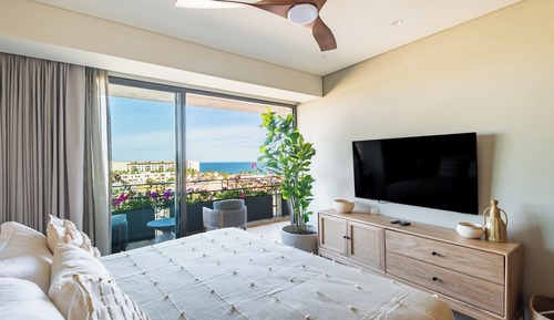 Apartamento panorámico, acceso a la piscina, vistas al mar