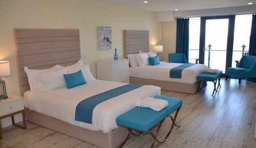 Suite estudio, 2 camas de matrimonio, vistas a la playa