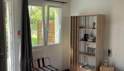 Habitación triple Confort (Dog White)
