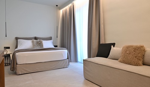Deluxe suite 104
