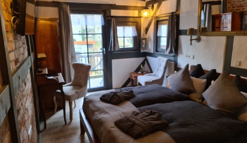 Habitación romántica doble, balcón, vistas al jardín