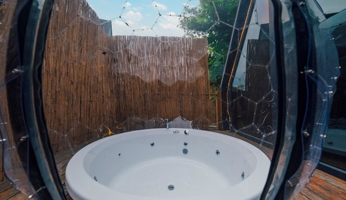 Bungalow básico, bañera de hidromasaje