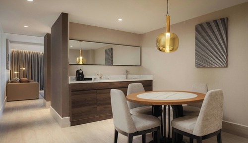 Suite, 1 cama de matrimonio grande con sofá cama, no fumadores, vistas a la ciudad