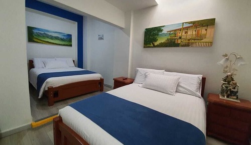 Habitación junior con 2 camas individuales