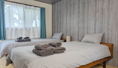 Habitación con 2 camas individuales