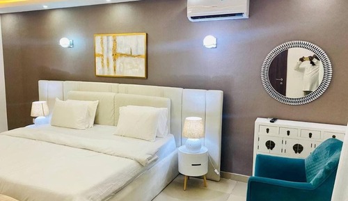 Habitación Confort, balcón, vistas a la ciudad