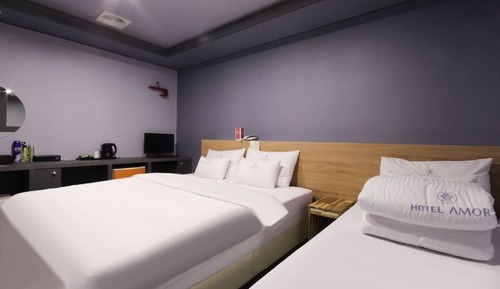 Habitación económica con 1 cama doble o 2 individuales