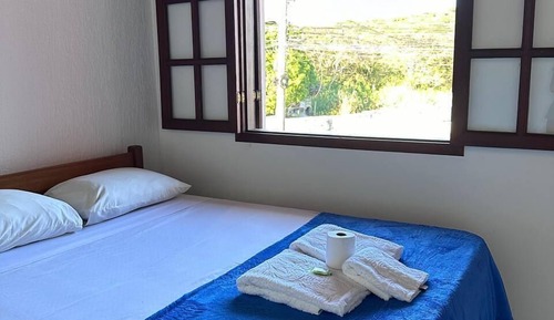 Habitación básica con 1 cama doble o 2 individuales