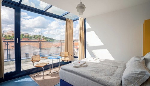 Habitación panorámica, 1 cama de matrimonio, patio, vistas a la ciudad