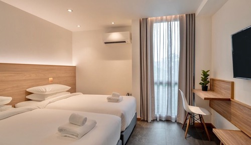 Habitación estándar, 2 camas individuales, baño privado, vistas a la ciudad