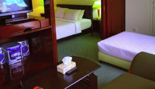 Suite estudio junior, 1 cama de matrimonio, vistas a la ciudad