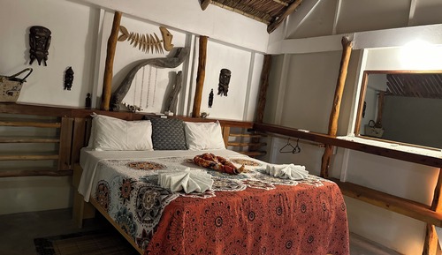 Habitación Confort con 1 cama doble o 2 individuales, patio, vistas a la laguna
