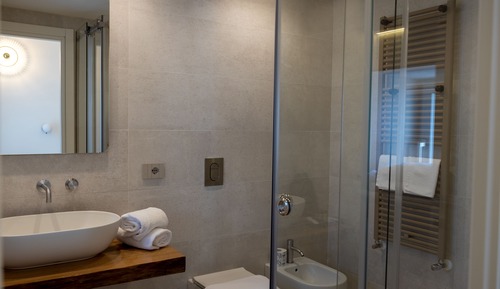 Suite Exclusive