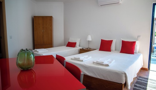 Apartamento familiar, vistas a la piscina
