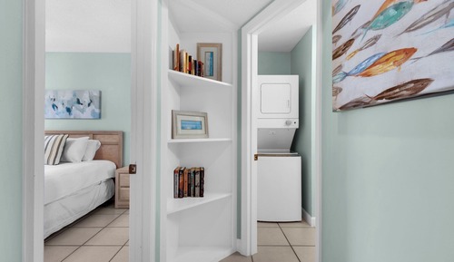 Apartamento, varias camas, balcón, vistas al mar (Mistral 15)