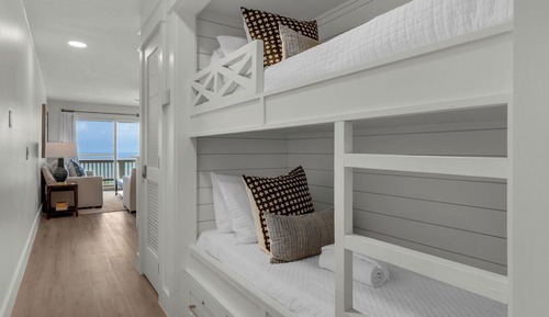 Apartamento, varias camas, balcón, vistas al mar (Mistral 12)