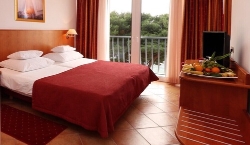 Premium Club Family room, Partial Sea View 2+1
