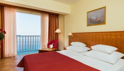 Premium Club room with Balcony, Sea View