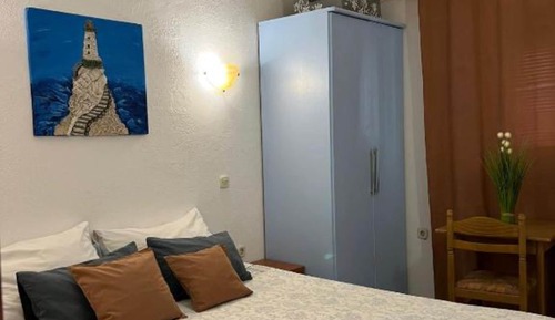 Apartamento (One Bedroom Apartment with Balcony (A)