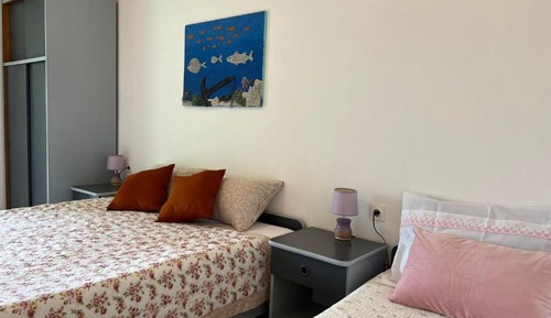 Estudio (Studio Apartment with Balcony (APP1))