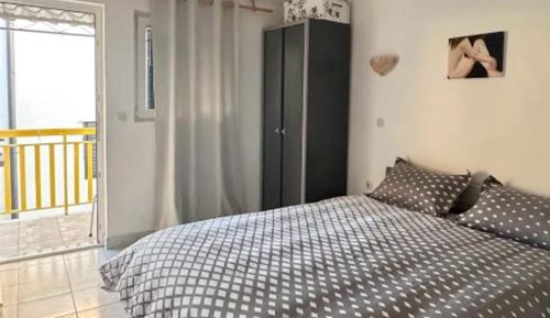 Apartamento (One Bedroom Apartment with Balcony (A)