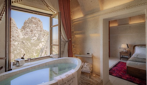 VR104 Stone Arched Luxury Suite