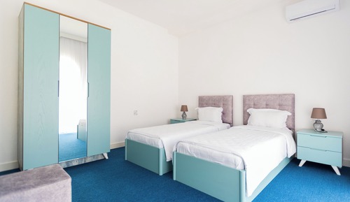 Habitación clásica con 1 cama doble o 2 individuales, vistas al mar