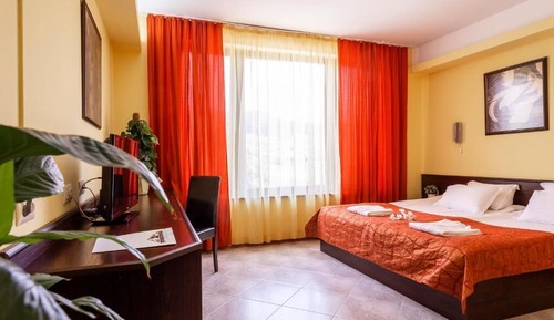 Habitación Deluxe con 1 cama doble o 2 individuales, vistas al jardín
