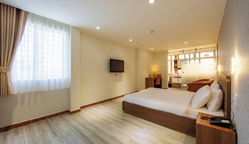 Habitación superior, 1 cama de matrimonio, vistas a la ciudad
