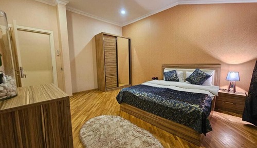 Apartamento de lujo, 2 habitaciones, vistas a la ciudad