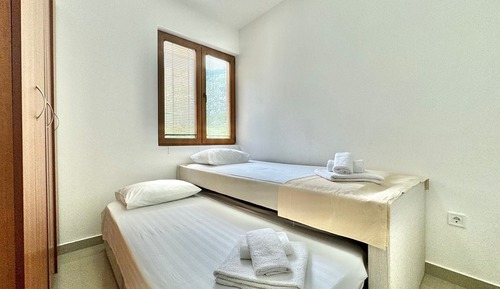 Apartamento familiar, vistas al jardín