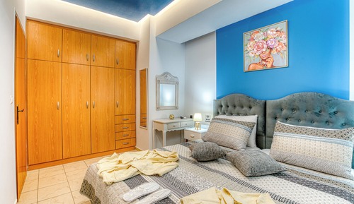 Apartamento superior, 1 cama de matrimonio con sofá cama