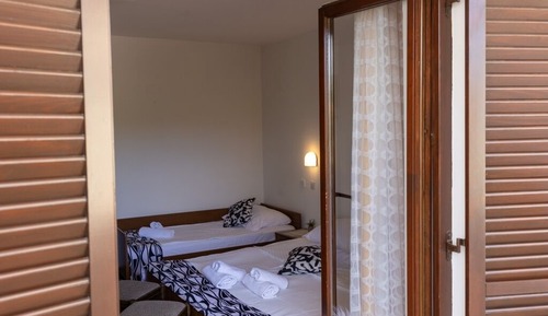 Habitación cuádruple clásica, balcón