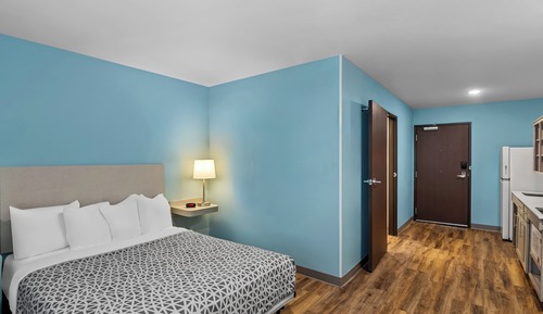 Suite, 1 cama de matrimonio, accesible para personas con discapacidad, no fumadores (Access Tub)