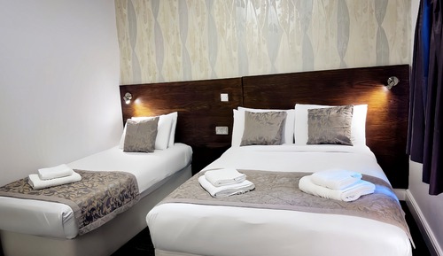Habitación cuádruple estándar
