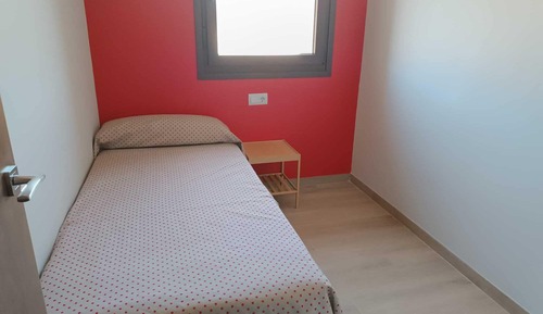 Apartamento básico, vistas a la montaña