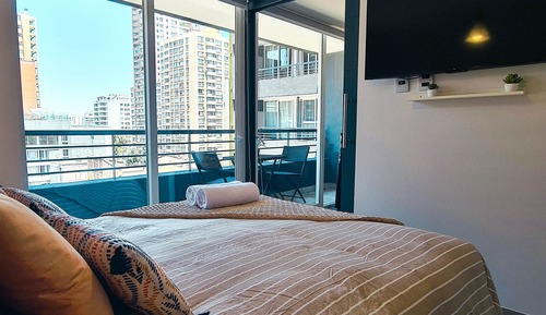 Habitación cuádruple superior, 1 cama doble con sofá cama, balcón, vistas a la ciudad