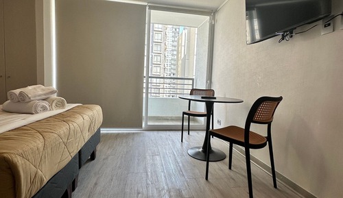 Habitación Confort doble, 1 cama doble, balcón, vistas a la ciudad