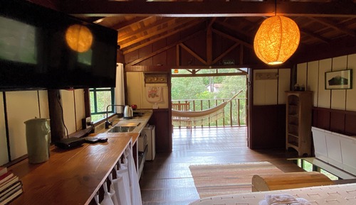 Chalet panorámico, 1 cama de matrimonio grande, cocina, junto a la piscina