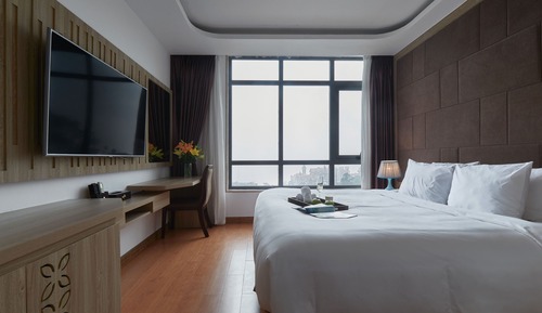 Suite de lujo, 1 cama de matrimonio grande, bañera, vistas a la montaña