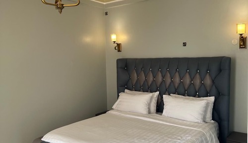 Habitación Deluxe doble, 1 cama de matrimonio grande, balcón, vistas a la ciudad