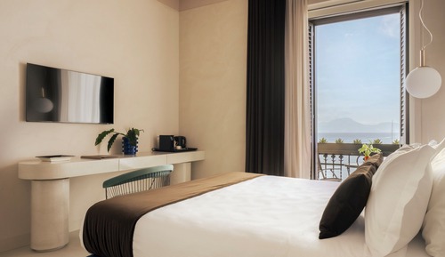 Habitación superior, 1 cama doble, balcón, vistas al mar