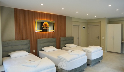 Habitación triple económica