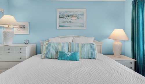 Apartamento, varias camas, balcón, vistas al mar (BeachCrest 306)