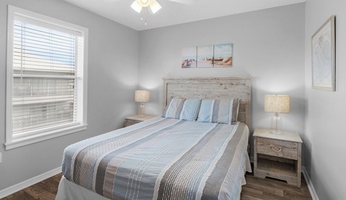 Apartamento, varias camas, patio, vistas al mar (Beachside Villas 531)