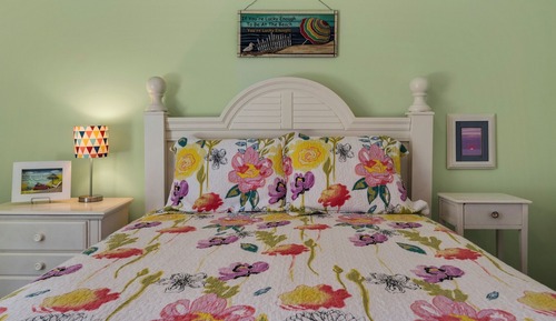 Apartamento, 1 cama de matrimonio con sofá cama, balcón, vistas a la piscina (Rollin Tide C8)