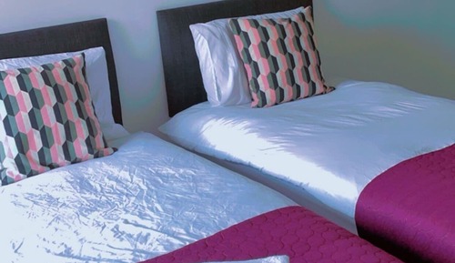 Apartamento, 2 habitaciones, balcón, vistas a la ciudad